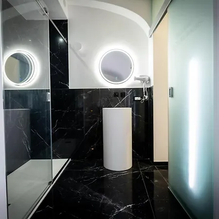 Luxury Black فندق مبيت وإفطار