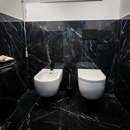 Luxury Black * باليرمو